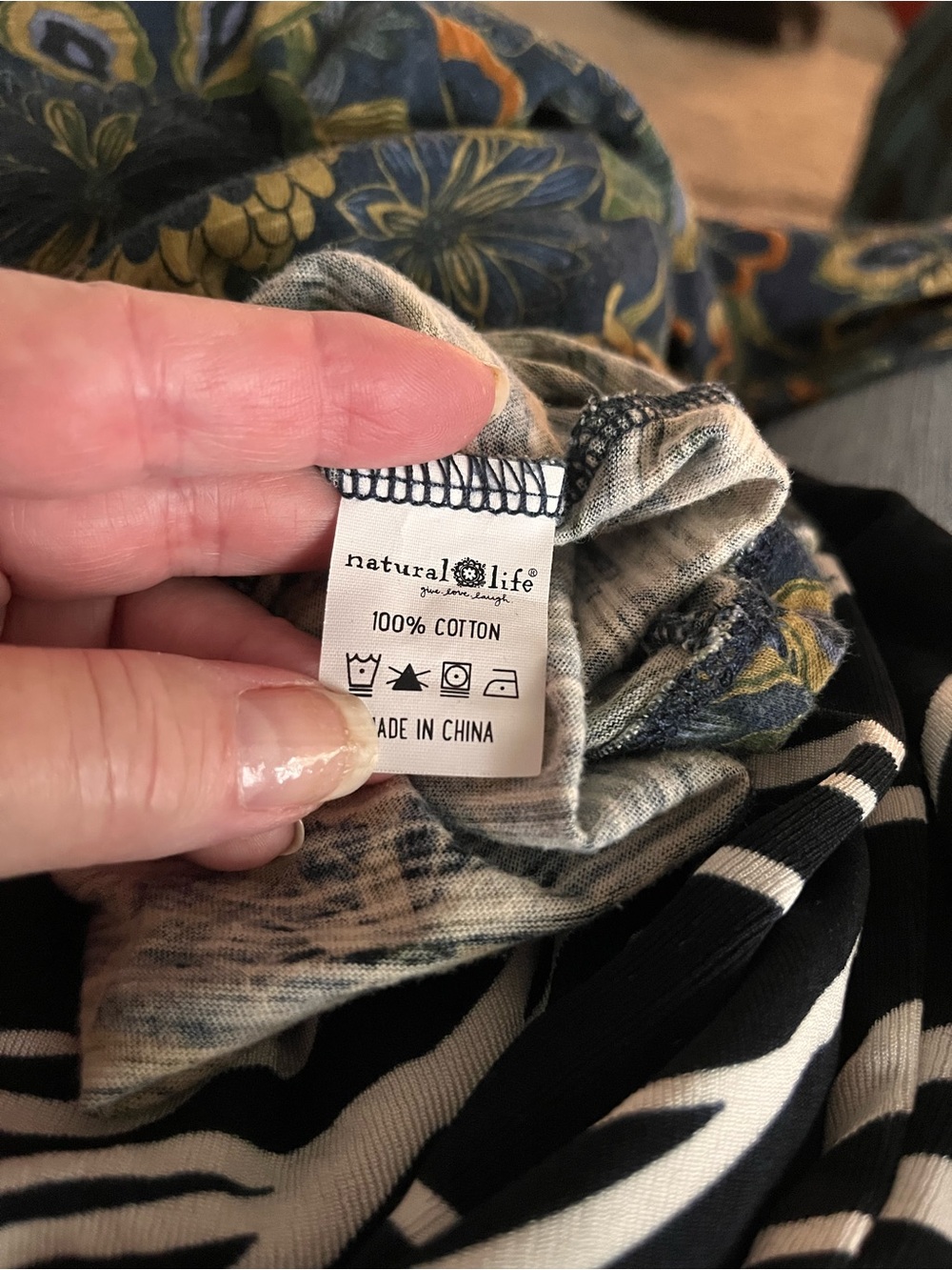 Natural Life Iris Top 100% Cotton Long Sleeve Navy Blue Dahlias Floral Size XL - Picture 10 of 10